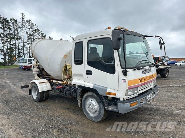 Isuzu Forward 水罐车
