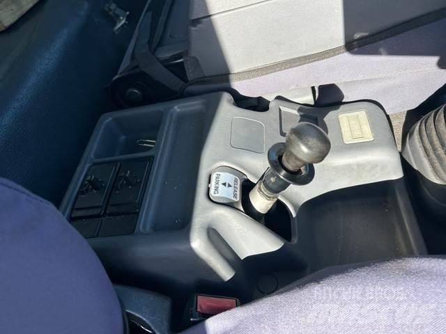 Isuzu FRR 600 篷布货车
