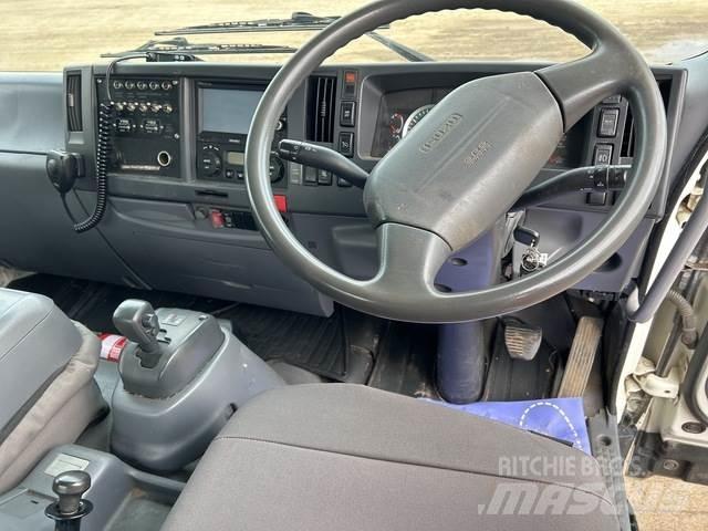 Isuzu FRR600 车载式高空作业车