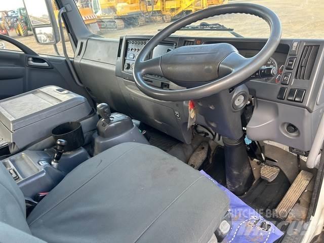 Isuzu FRR600 车载式高空作业车