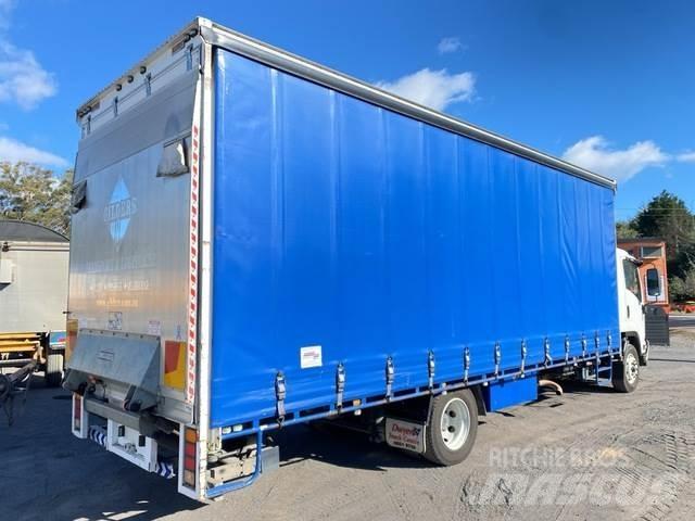 Isuzu FSD 850 篷布货车