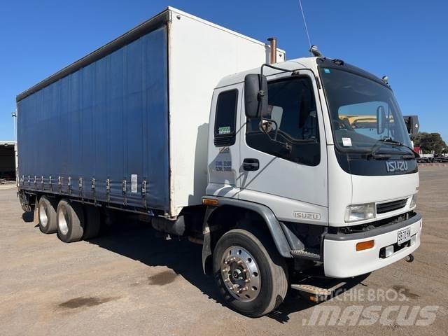 Isuzu FVR 950 篷布货车