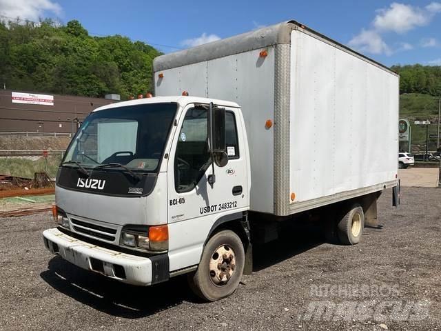 Isuzu NPR 厢式货车