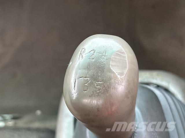 Isuzu NPR 350 自卸式货车