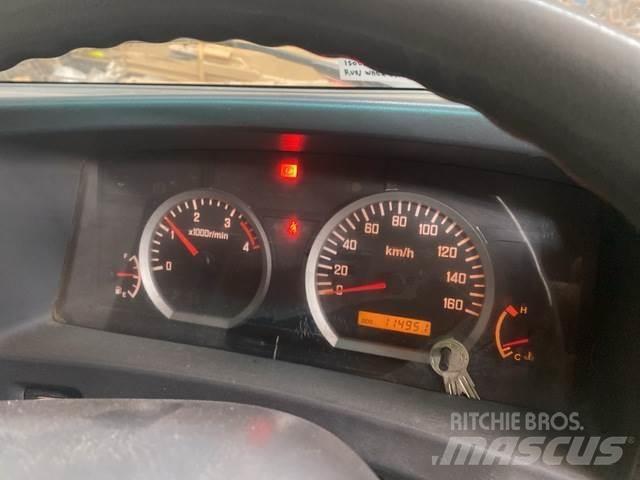 Isuzu NPS 300 起重车
