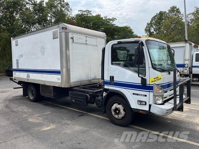 Isuzu NQR 厢式货车