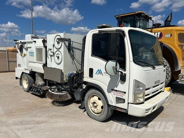 Isuzu NQR 道路清扫车