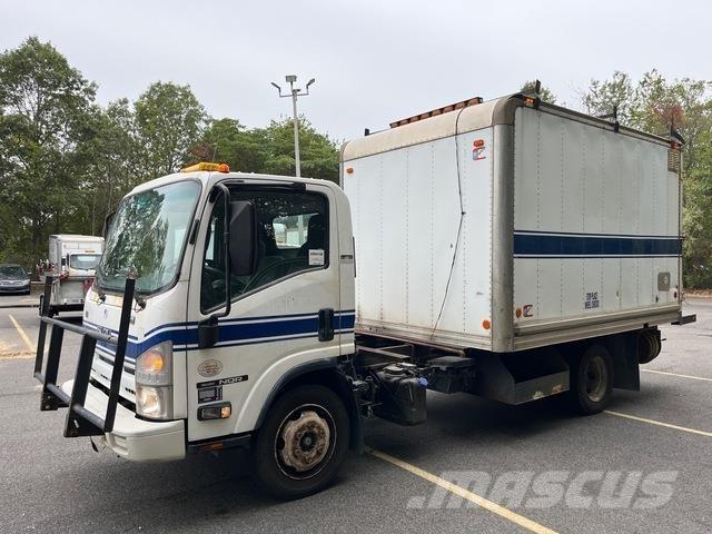 Isuzu NQR 厢式货车