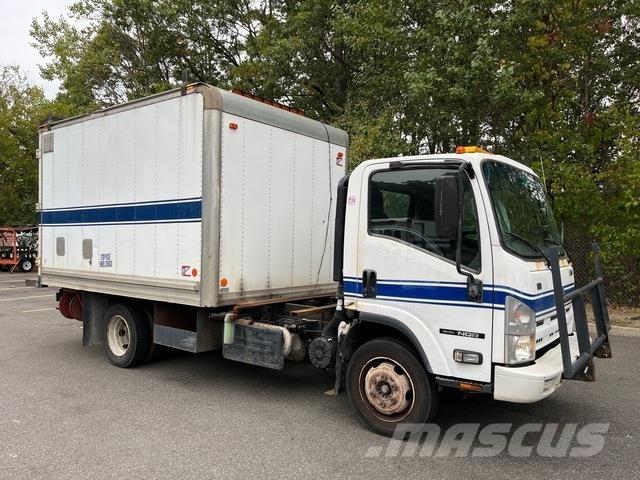 Isuzu NQR 厢式货车