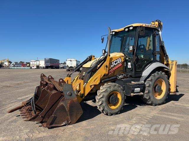 JCB 3CX 反铲装载机