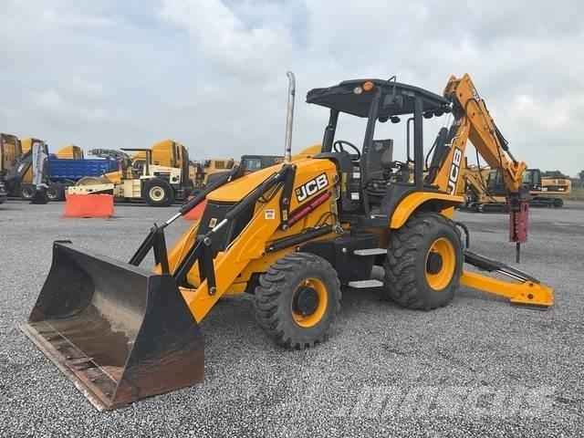 JCB 3CXR14L4CE 反铲装载机