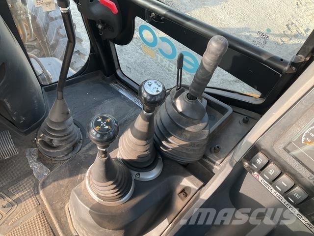 JCB 3DX 反铲装载机