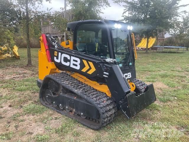 JCB 3TS-8T 滑移装载机