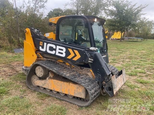JCB 3TS-8T 滑移装载机