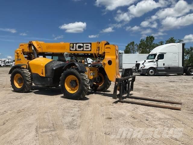 JCB 507-42 伸缩臂叉装车|叉装车