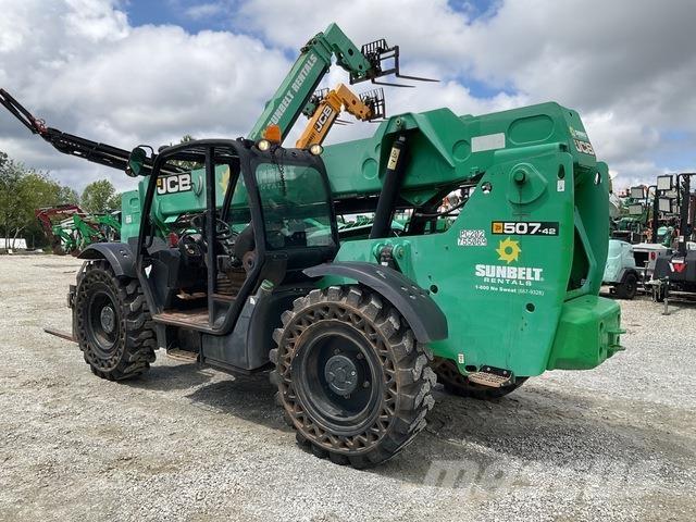 JCB 507-42 伸缩臂叉装车|叉装车