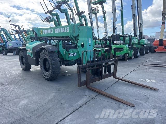 JCB 507-42 伸缩臂叉装车|叉装车