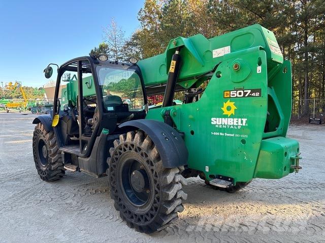 JCB 507-42 伸缩臂叉装车|叉装车