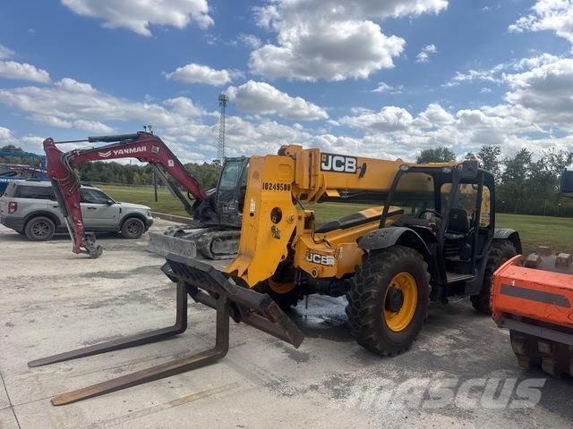 JCB 510-42 伸缩臂叉装车|叉装车