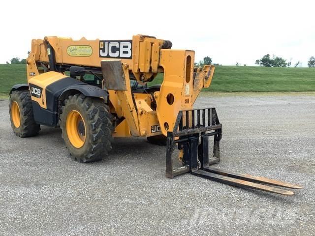 JCB 512-56 伸缩臂叉装车|叉装车