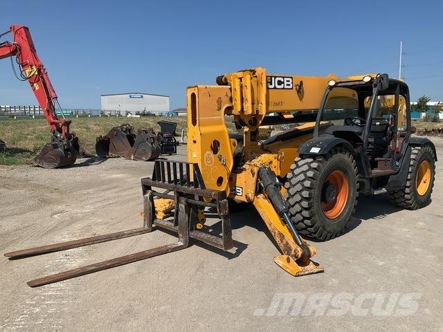 JCB 512-56 伸缩臂叉装车|叉装车