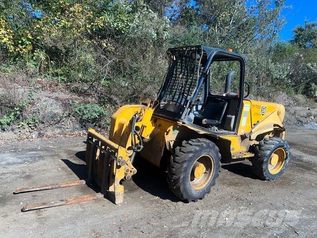 JCB 520 伸缩臂叉装车|叉装车