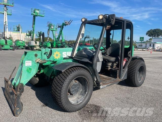 JCB 525-60 伸缩臂叉装车|叉装车