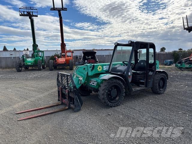 JCB 525-60 伸缩臂叉装车|叉装车