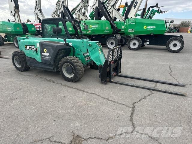 JCB 525-60 伸缩臂叉装车|叉装车