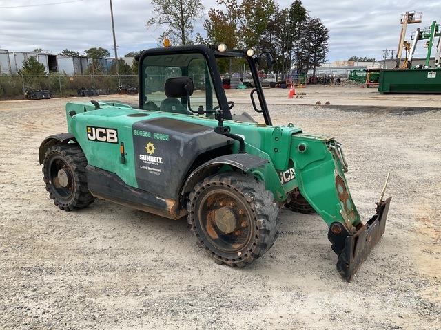 JCB 525-60 伸缩臂叉装车|叉装车