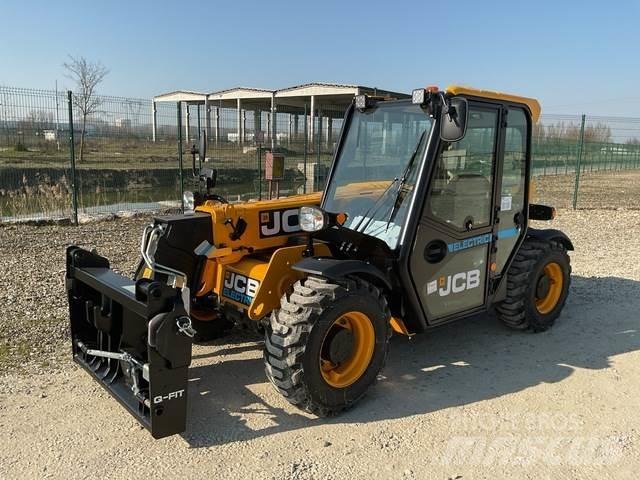 JCB 525-60E 伸缩臂叉装车|叉装车