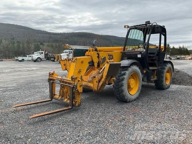 JCB 532 伸缩臂叉装车|叉装车