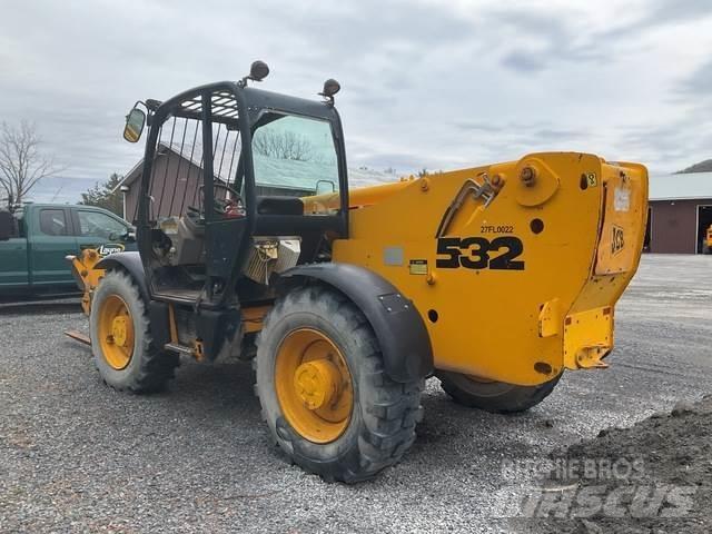 JCB 532 伸缩臂叉装车|叉装车