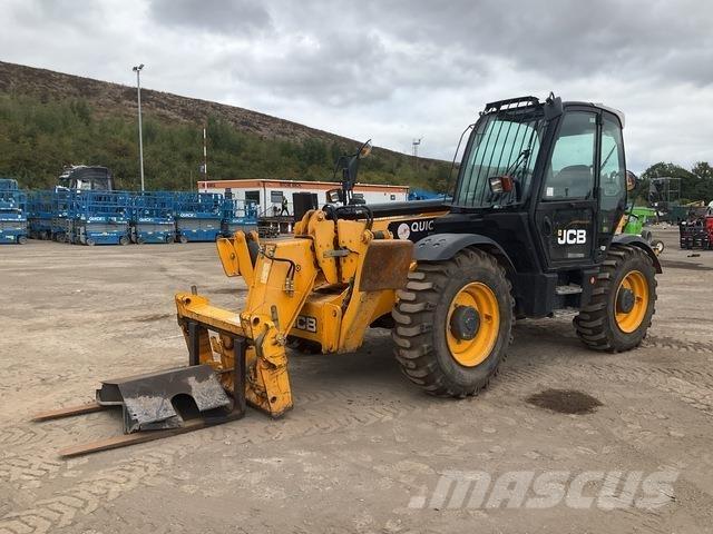 JCB 535-125 伸缩臂叉装车|叉装车