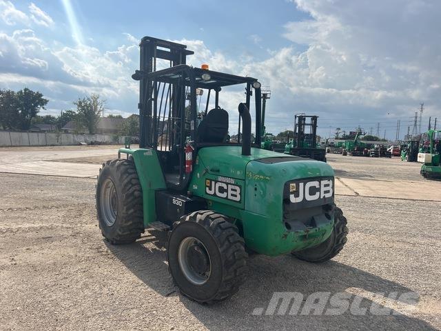 JCB 930 越野叉车|叉装车