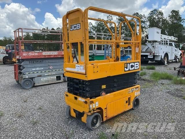 JCB S1930E 剪叉式升降机
