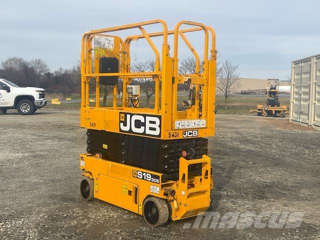JCB S1930E 剪叉式升降机