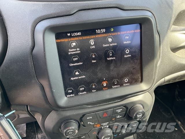 Jeep Renegade 汽车