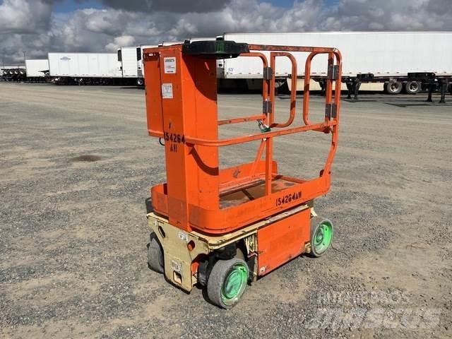 JLG 1230ES 客货电梯