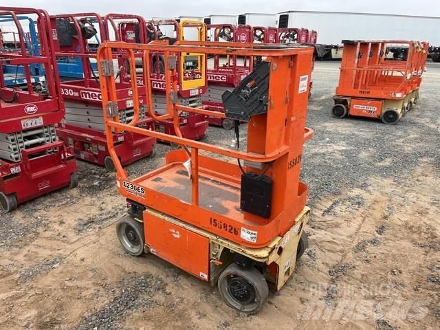 JLG 1230ES 客货电梯