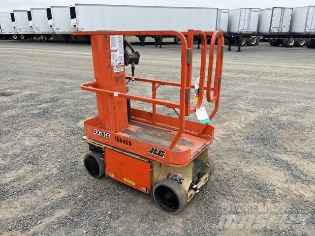 JLG 1230ES 客货电梯