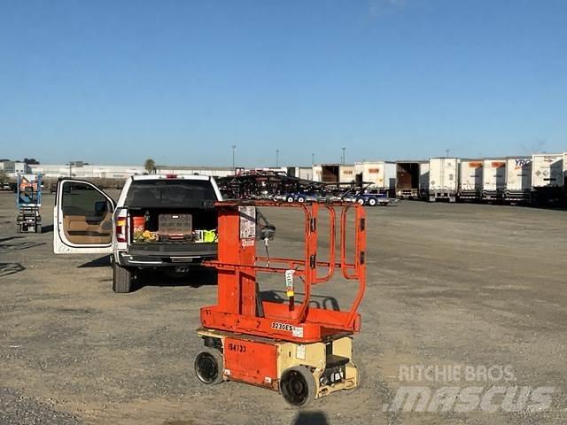 JLG 1230ES 客货电梯