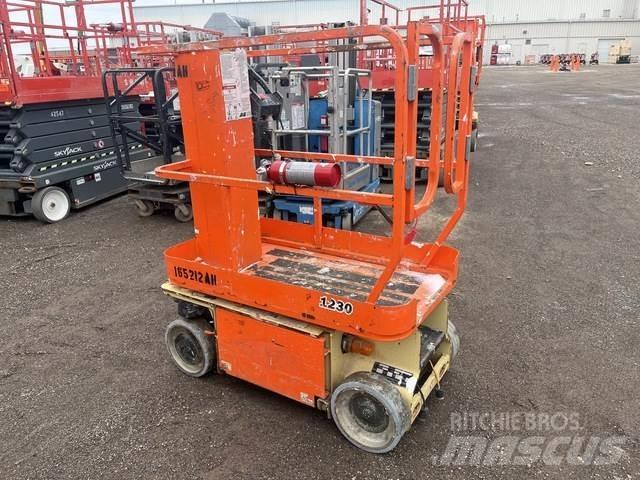 JLG 1230ES 客货电梯