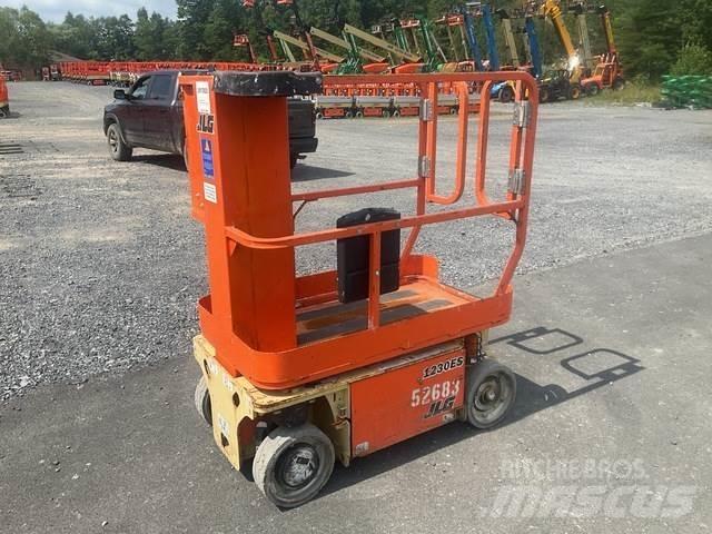JLG 1230ES 客货电梯