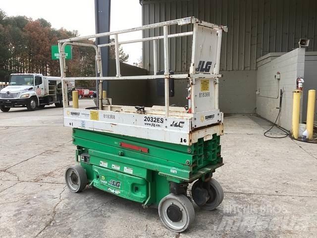 JLG 2032ES 剪叉式升降机