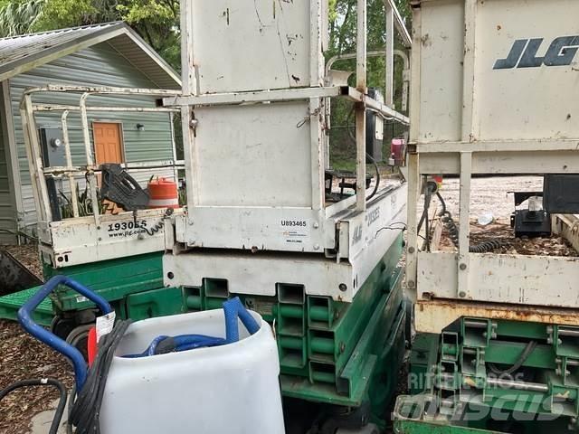 JLG 2032ES 剪叉式升降机