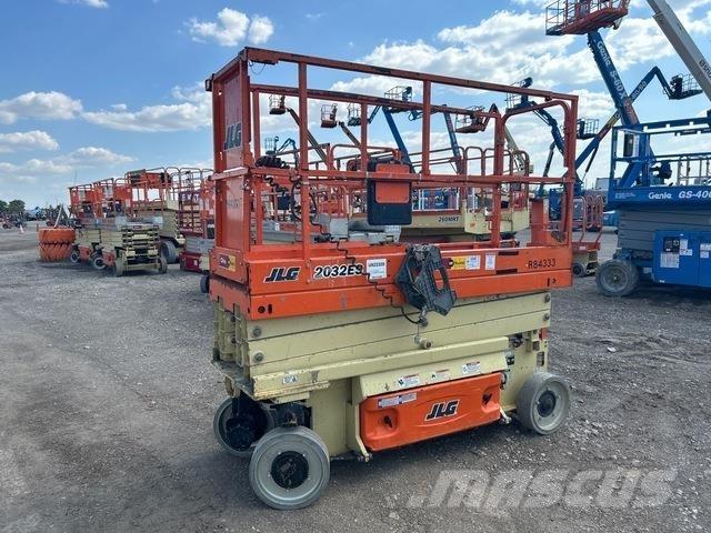 JLG 2032ES 剪叉式升降机