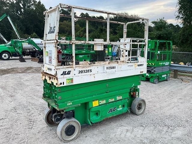 JLG 2032ES 剪叉式升降机