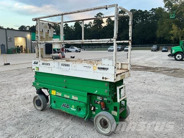 JLG 2032ES 剪叉式升降机