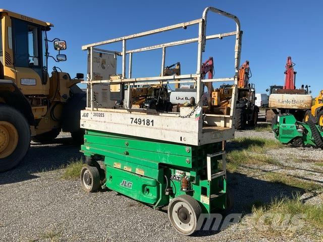 JLG 2032ES 剪叉式升降机